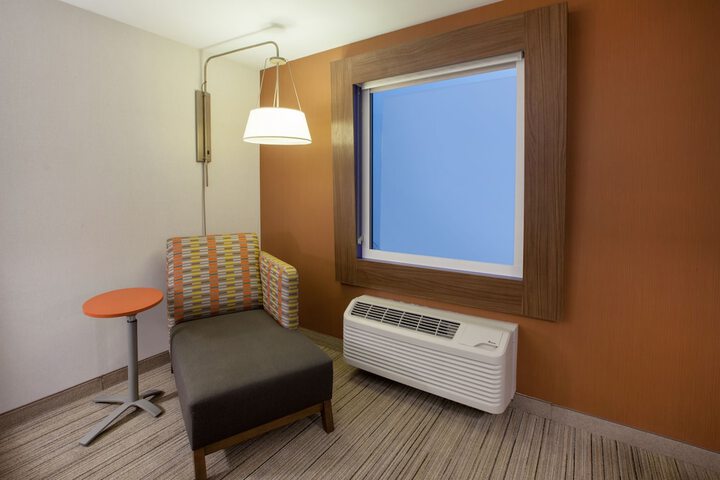 Room 19 of 27