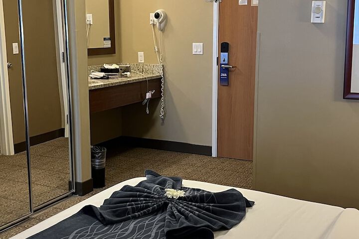 Room 33 of 56