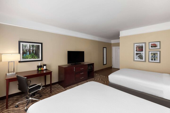 Room 18 of 40