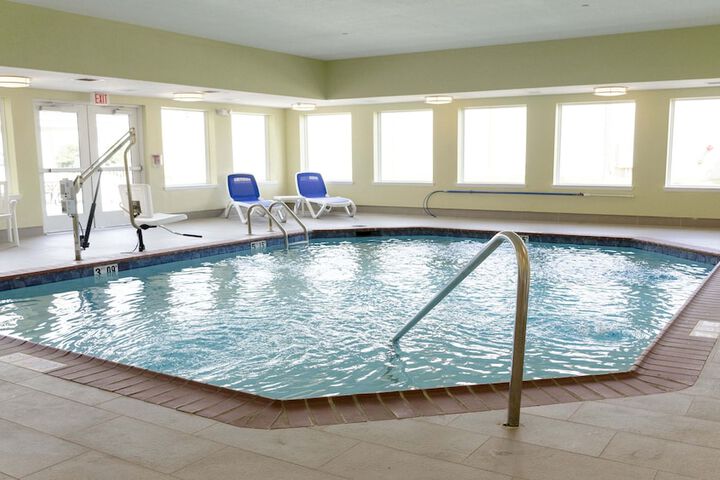 Pool 4 of 14