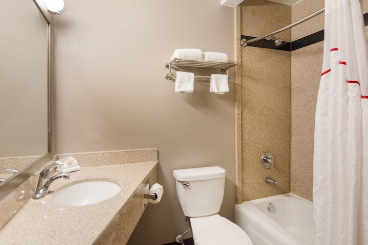 Room 12 of 35