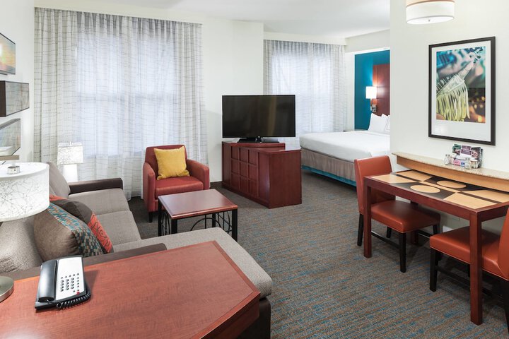 Room 15 of 39