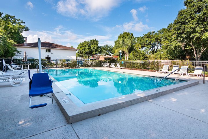 Pool 6 of 29
