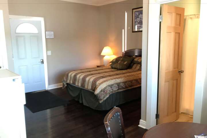 Room 13 of 28