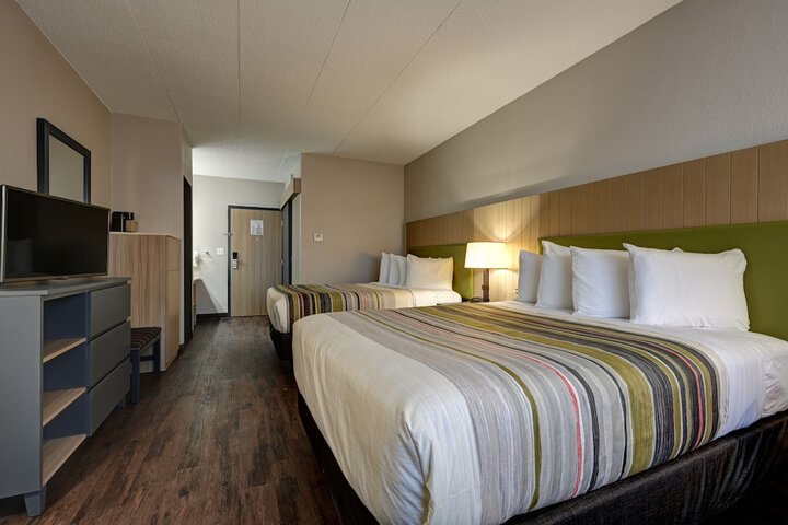 Country Inn & Suites by Radisson Pierre, SD