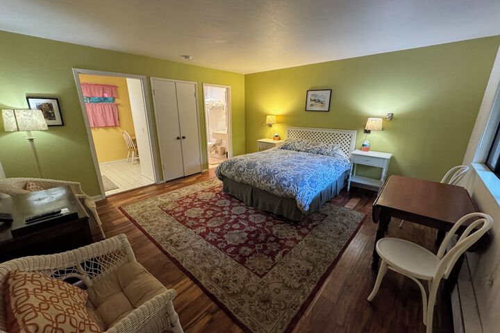 Room 17 of 31
