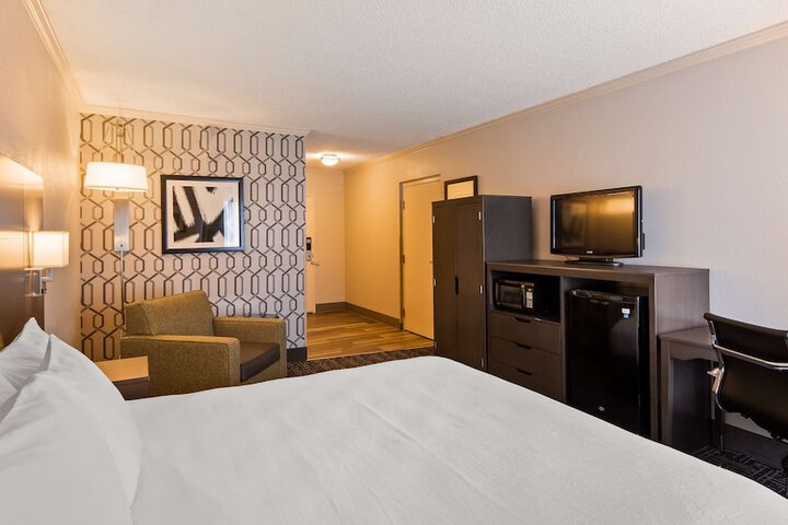 Best Western Plus Morristown Conference Center Hotel