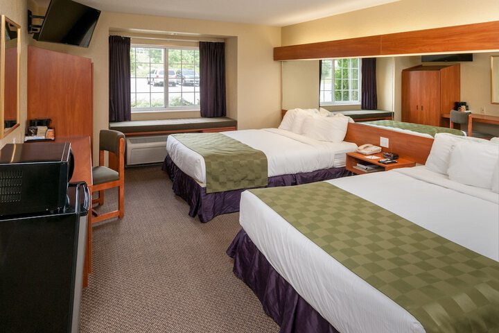 Room 17 of 37