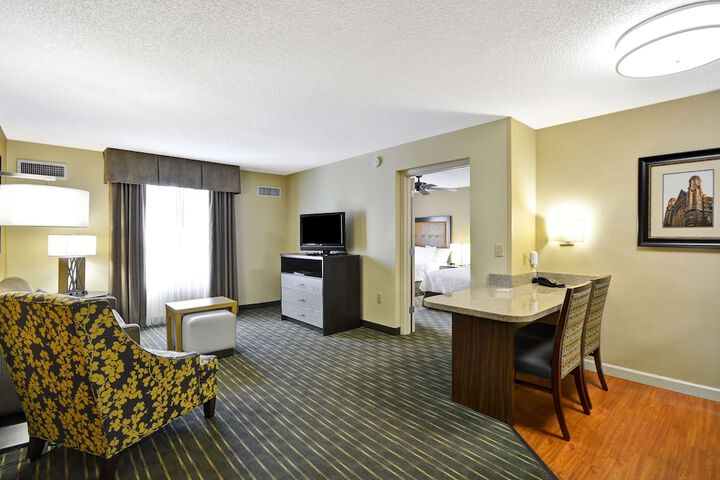 Room 32 of 70