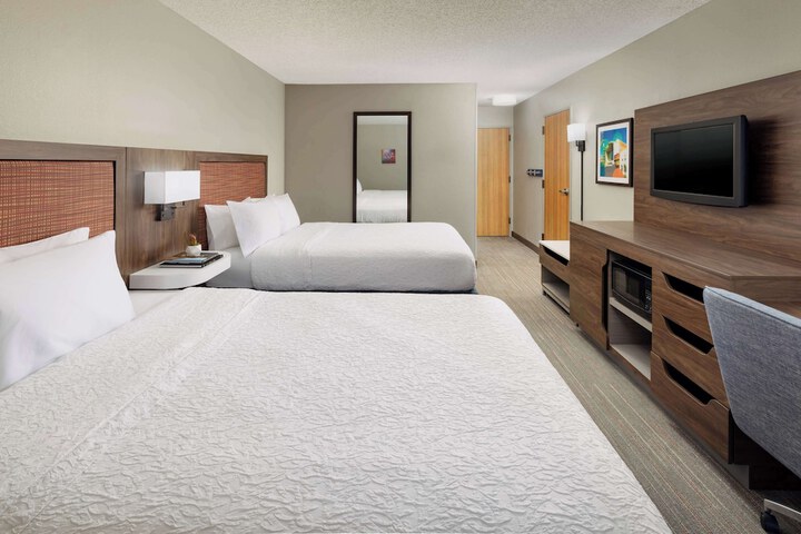 Room 16 of 25
