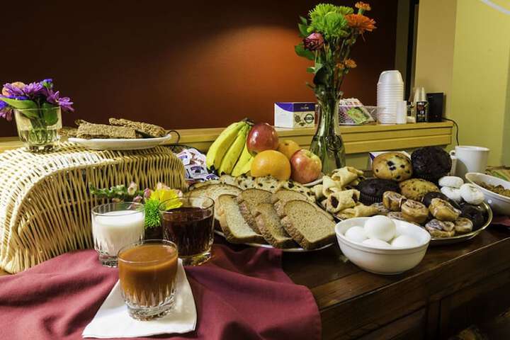 Breakfast/Coffee Service 178 of 191