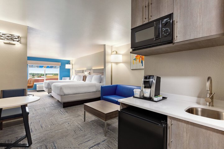 Room 43 of 75