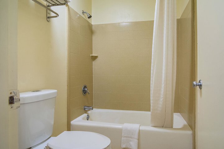 Room 16 of 29