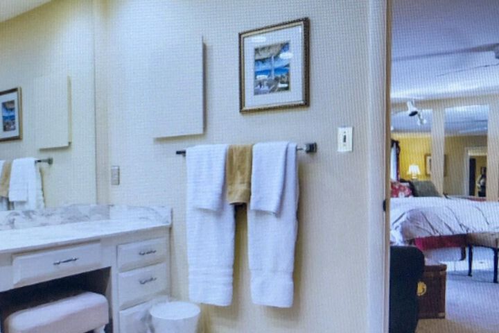 Room 40 of 92