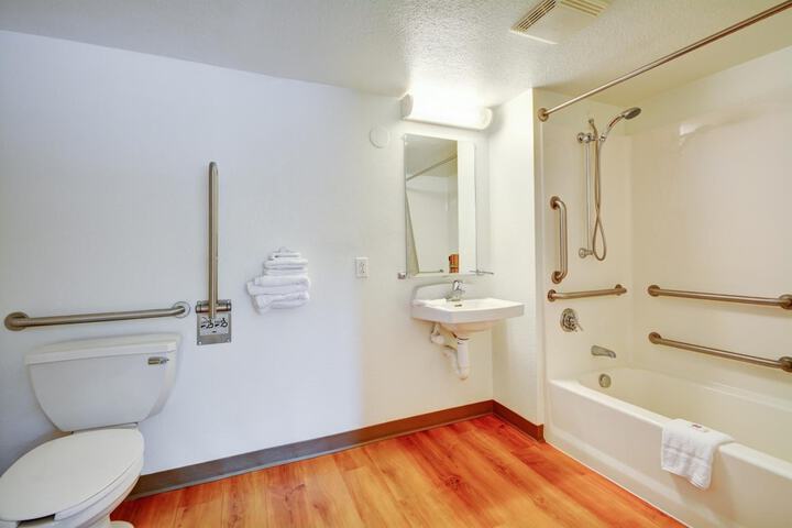 Motel 6 Southington CT - Hartford