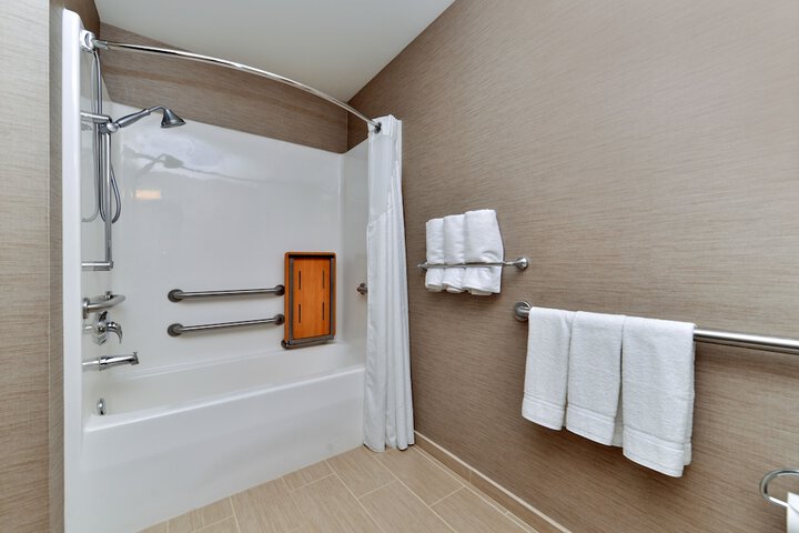 Holiday Inn Express St. Louis West - OFallon by IHG