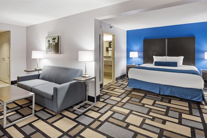 Best Western Plus Birmingham Inn & Suites