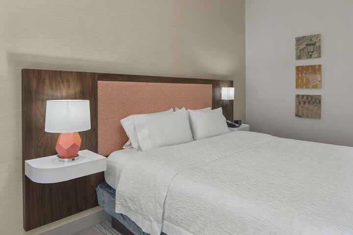 Hampton Inn & Suites Macon I-75 North