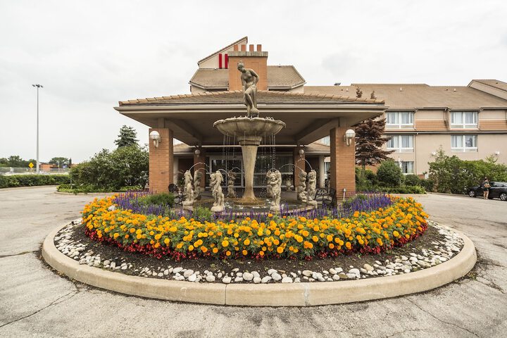 Hotel Exterior 70 of 70