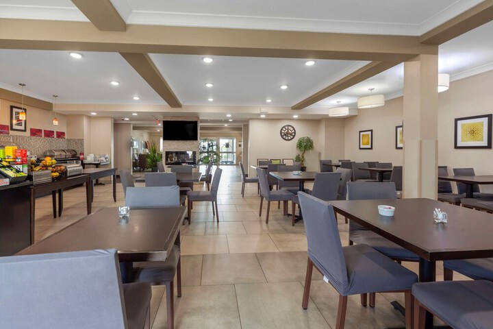 Best Western Plus Fort Saskatchewan Inn & Suites