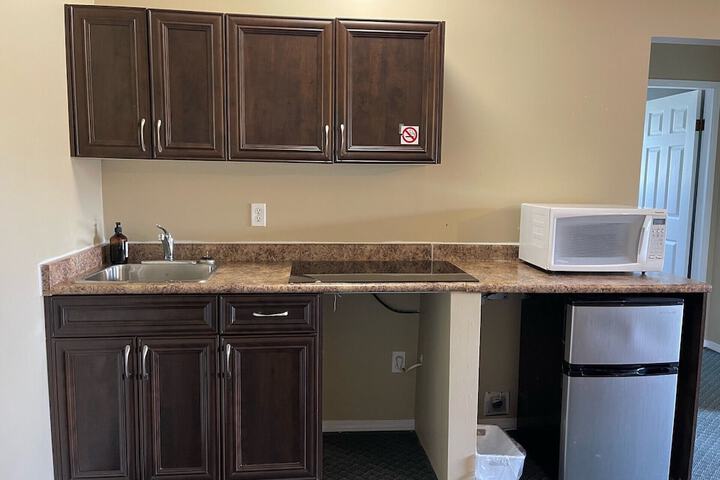 Room 8 of 25