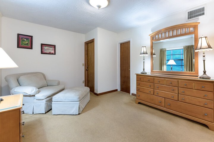 Room 41 of 70