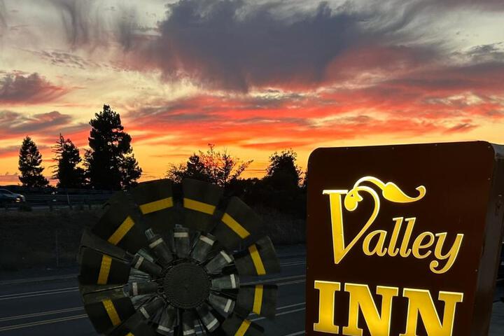 Valley Inn