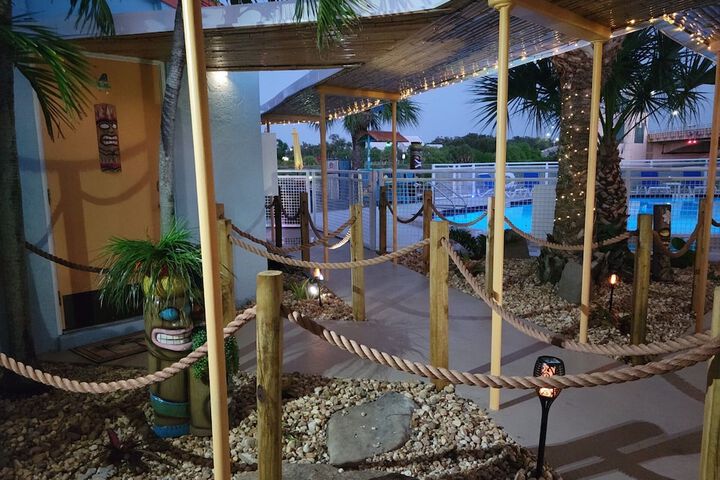 Hotel 4 of 51