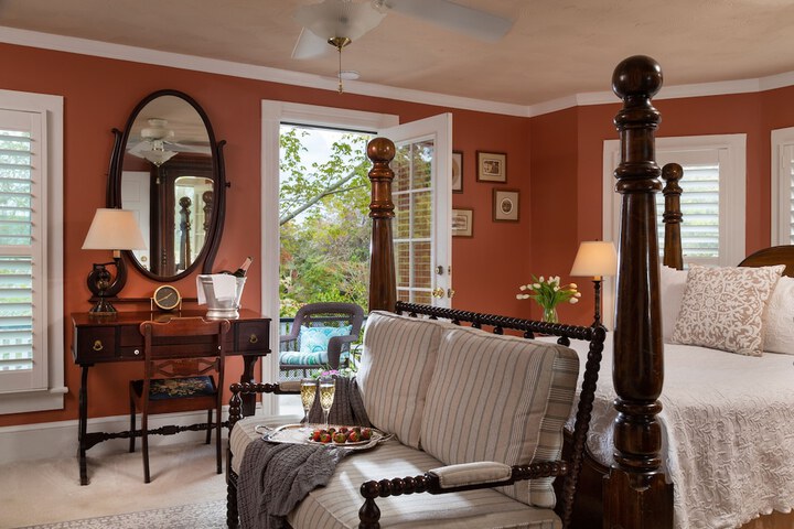 Room 45 of 72