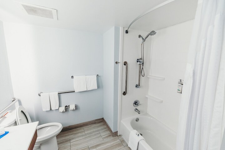 Room 14 of 31