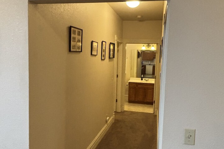 Hermann Crown Suites