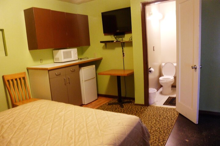 Pillow Talk Motel
