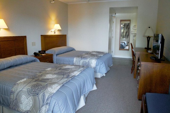 Room 18 of 28