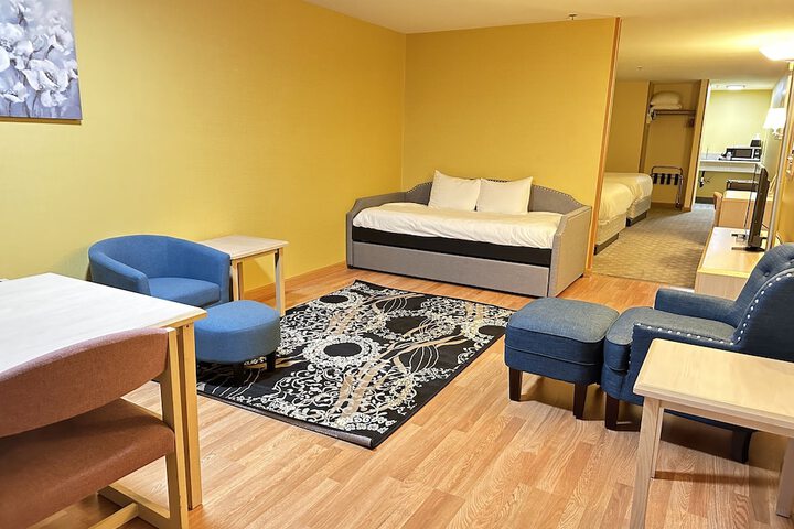 Timberland Inn & Suites