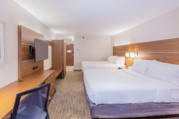 Room 40 of 82