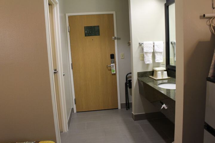 Room 17 of 17
