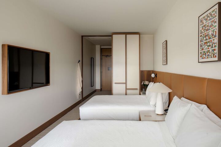 Room 46 of 91