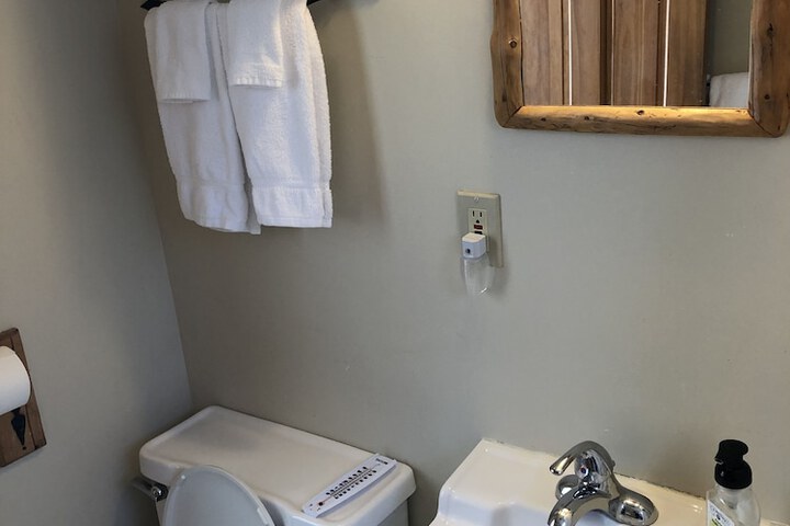 Room 113 of 141
