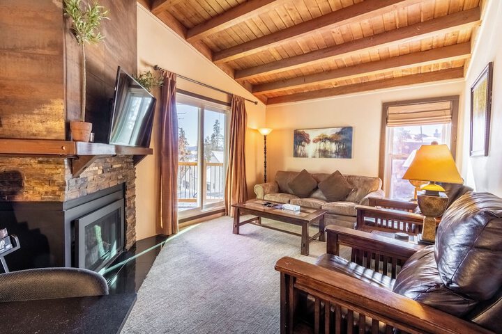 Treehouse #305 Building D by Summit County Mountain Retreats
