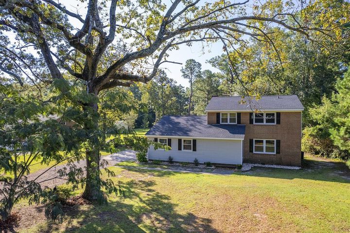 Cardinal Seas 5 Bedroom Home by RedAwning
