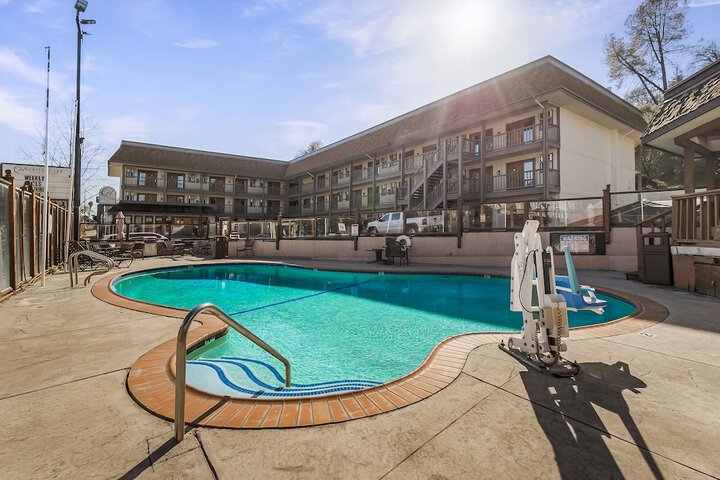 Heritage Inn Yosemite / Sonora