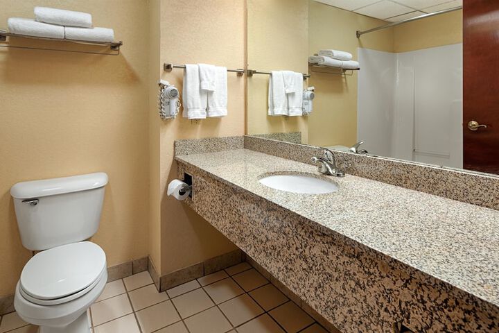 Room 5 of 15