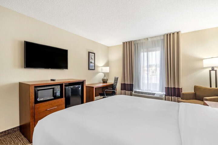 Room 12 of 42