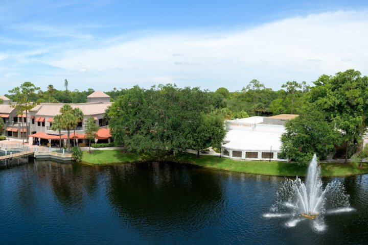 Hilton Boca Raton Suites