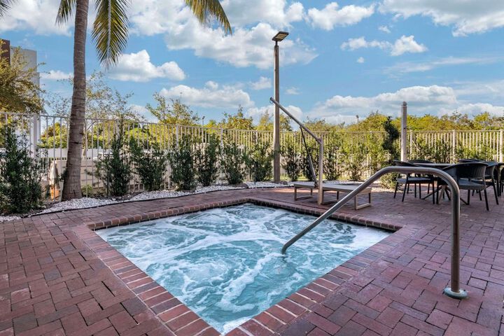 Pool 10 of 64