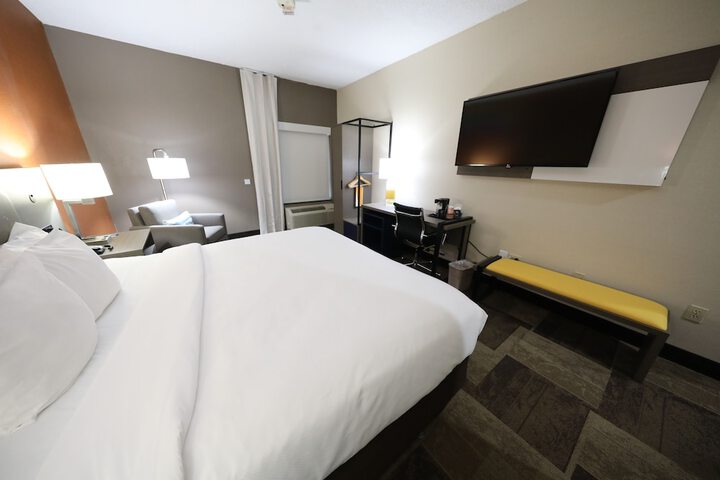 Comfort Inn & Suites Hutchinson