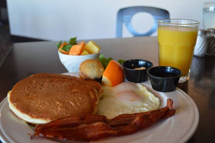 Breakfast/Coffee Service 18 of 22