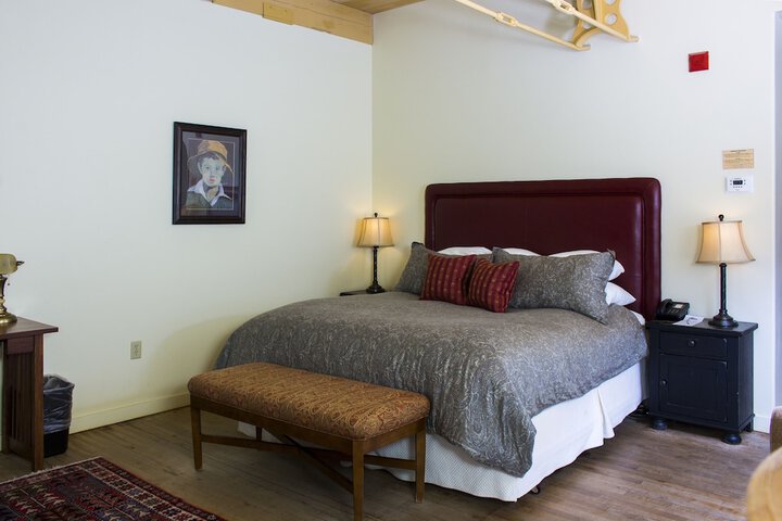 Room 55 of 128