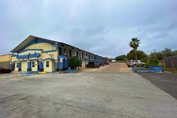 Hotel 3 of 28