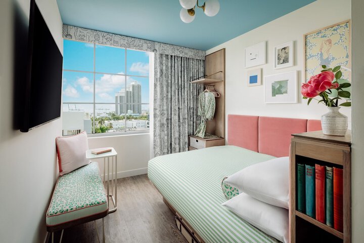 Room 55 of 119